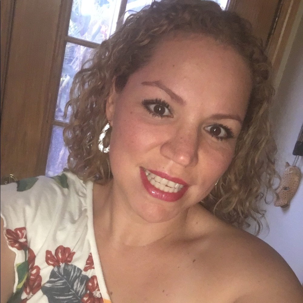 Meet your Posher, Mirna